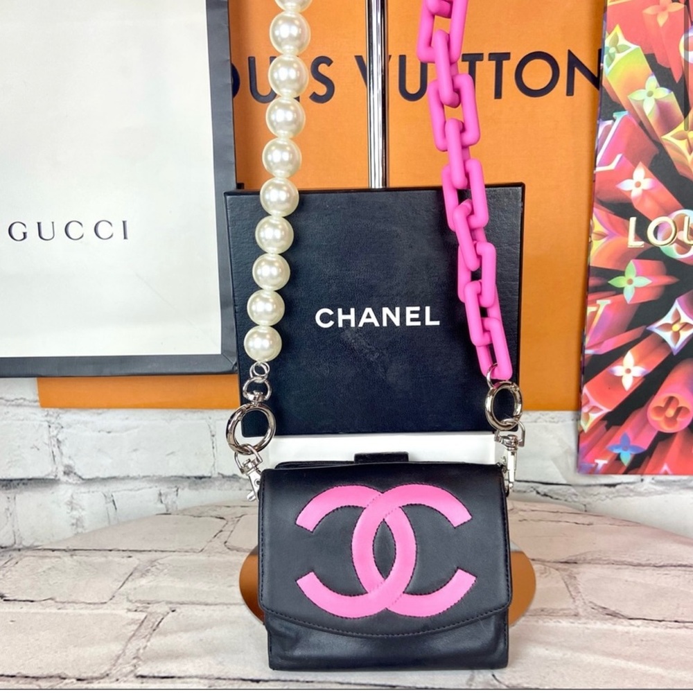 Authentic CHANEL compact wallet crossbody *customized" with chain and box